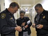 В американских тюрьмах самым желанным контрабандным товаром стали мобильные телефоны