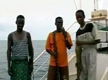 Сомалийские пираты пытают захваченных украинских моряков
