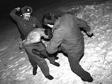 Как выяснили специалисты комитета в ходе общественного расследования, Горщук был задержан осенью 2007 года и доставлен в Канавинское РУВД, где милиционеры несколько часов избивали его Как выяснили специалисты комитета в ходе общественного расследования, Горщук был задержан осенью 2007 года и доставлен в Канавинское РУВД, где милиционеры несколько часов избивали его