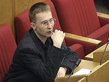 Лебедев отметил также, что контроль за исполнением данного закона "возложен на всех, кроме политических партий"