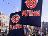 В обвинительном заключении говорится, что Белов во время митинга провоцировал собравшихся на скандирование антисемитских и антиправительственных лозунгов В обвинительном заключении говорится, что Белов во время митинга провоцировал собравшихся на скандирование антисемитских и антиправительственных лозунгов