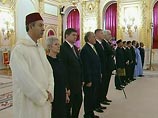 Медведев принял верительные грамоты у 12 послов, отчитав японского за Курилы Медведев принял верительные грамоты у 12 послов, отчитав японского за Курилы