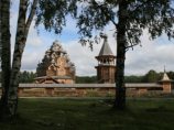Патриарх считает, что храмы в музейных комплексах должны быть не "мертвыми", а служить своей истинной цели Патриарх считает, что храмы в музейных комплексах должны быть не "мертвыми", а служить своей истинной цели