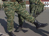 Госдума просит "поправить" армейскую реформу, оставив дивизии и прапорщиков