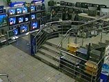 Падение оборота розничной торговли, по прогнозу министерства, по итогам 2009 года может составить примерно 5%, а реальные доходы населения снизятся в 2009 году на 9% Падение оборота розничной торговли, по прогнозу министерства, по итогам 2009 года может составить примерно 5%, а реальные доходы населения снизятся в 2009 году на 9%