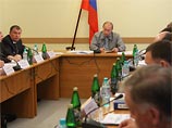 Губернатор Ленобласти, отменив все дела, поехал в Пикалево решать проблемы Губернатор Ленобласти, отменив все дела, поехал в Пикалево решать проблемы