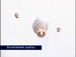 В честь Дня рождения Будды верующие Бурятии запустили в небо 350 бумажных фонарей В честь Дня рождения Будды верующие Бурятии запустили в небо 350 бумажных фонарей