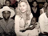 Суд разрешил Мадонне усыновить малышку из Малави