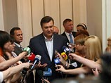 "Ни у нашего государства, ни у людей, ни у депутатов Верховной Рады, которые сейчас в парламенте, не будет желания проводить досрочные выборы", - сказал Янукович