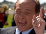 Премьер-министр Италии Сильвио Берлускони прибыл с рабочим визитом в США, но на Апеннинах не стихает полемика вокруг сделанных им накануне заявлений по поводу имевших место попытках дестабилизации обстановки в стране