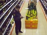 После "злодейского расстрела бывшим начальником Царицынского ОВД Евсюковым" людей в супермаркете против органов внутренних дел МВД РФ развернулась целая кампания После "злодейского расстрела бывшим начальником Царицынского ОВД Евсюковым" людей в супермаркете против органов внутренних дел МВД РФ развернулась целая кампания