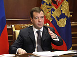 Медведев на встрече с представителями российских НКО признал, что "существующий порядок отчетности для таких организаций обременителен", и сказал, что теперь будет достаточно уведомить государство о том, что организация продолжает свою деятельность".