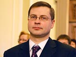 Премьер-министр Валдис Домбровскис перед встречей в Брюсселе с международными кредиторами заявил, что без "донорской" помощи Латвии уже в августе нечем будет платить зарплаты, пенсии и другие государственные платежи Премьер-министр Валдис Домбровскис перед встречей в Брюсселе с международными кредиторами заявил, что без "донорской" помощи Латвии уже в августе нечем будет платить зарплаты, пенсии и другие государственные платежи