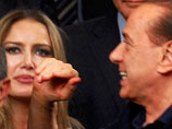 Бывшая модель и "девушка по сопровождению" 42-летняя Патриция Д'Аддарио (на фото слева) заявила, что не только развлекала Берлускони и наведывалась в его супружескую спальню