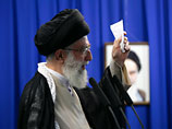По итогам встречи с оппозицией, наблюдательный совет во главе с аятоллой Али Хаменеи дал согласие подвергнуть пересчету 10% произвольных бюллетеней президентских выборов, итоги которых оспаривает оппозиция