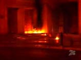 В Тбилиси задержан злоумышленник, бросивший "коктейль Молотова" в дверь парламента Грузии В Тбилиси задержан злоумышленник, бросивший "коктейль Молотова" в дверь парламента Грузии