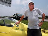 83-летний пилот посадил самолет на оживленном шоссе Майами 83-летний пилот посадил самолет на оживленном шоссе Майами