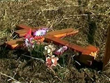 Юная особа устроила на местном кладбище настоящий погром после конфликта со своим возлюбленным Юная особа устроила на местном кладбище настоящий погром после конфликта со своим возлюбленным