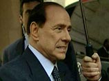 Комментируя скандальные слухи о себе, Берлускони продолжает утверждать, что это лишь происки его врагов