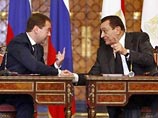 Медведев в Каире: не надо учить арабский мир демократии и вмешиваться в его дела
