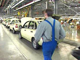 С сентября рабочие "АвтоВАЗа" будут работать вдвое меньше за вдвое меньшую зарплату