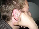 Люди лучше воспринимают информацию правым ухом, доказали ученые после похода по ночным клубам Люди лучше воспринимают информацию правым ухом, доказали ученые после похода по ночным клубам