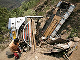На севере Индии  автобус упал в пропасть: 25 человек погибли, 43 ранены