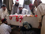 Главарь группировки движения "Талибан" в Пакистане Байтулла Мехсуд остался невредим после того, как BBC США атаковали местную похоронную процессию