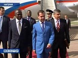 Президент Нигерии также рассказал Медведеву о мерах, которые принимает правительство Нигерии для обеспечения безопасности в нефтегазовых провинциях страны