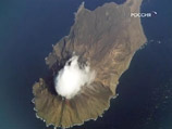 На Курилах начал извержение вулкан Матуа - высота колонн пепла доходила до 16 км