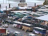 По некоторой информации, ежедневно на рынок приезжают до пяти тысяч автобусов, ведь это одна из крупнейших оптово-перевалочных баз в столице
