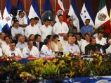 Страны Центральноамериканской интеграционной системы (ЦАИС) приняли решение "прервать политические, экономические, финансовые, спортивные контакты и проекты сотрудничества" с правительством путчистов в Гондурасе