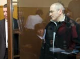 Опрос: растет число россиян, уверенных в необъективности суда над Ходорковским