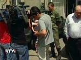 Рядового Дмитрия Артемьева, который сбежал в Грузию из российской армии, повели в Музей российской оккупации Рядового Дмитрия Артемьева, который сбежал в Грузию из российской армии, повели в Музей российской оккупации