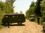 Милицейская автоколонна была обстреляна в субботу утром из лесного массива между селениями Чемульга и Аршты в Сунженском районе Ингушетии, где МВД Ингушетии и Чечни с середины июня проводят совместные мероприятия по поиску и ликвидации боевиков