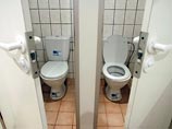 В Литве посетителям общественного туалета отвели на всё пять минут: задержавшегося считают вандалом и запирают внутри В Литве посетителям общественного туалета отвели на всё пять минут: задержавшегося считают вандалом и запирают внутри