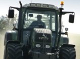 Германская полиция 40 минут преследовала на скорости 20 км/ч угнанный трактор Германская полиция 40 минут преследовала на скорости 20 км/ч угнанный трактор