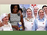 Первая леди США встретилась с сестрами милосердия и ученицами Свято-Димитриевского училища сестер милосердия, которое было создано в 1992 году и является единственным в России православным медицинским учебным заведением