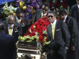 Открытым остается вопрос о месте и сроках похорон Майкла Джексона