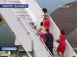 Президент США Барак Обама завершил в среду рабочий визит в Россию. Президентский кортеж в сопровождении машин ФСО и американской секретной службы прибыл в столичный аэропорт Внуково-2 Президент США Барак Обама завершил в среду рабочий визит в Россию. Президентский кортеж в сопровождении машин ФСО и американской секретной службы прибыл в столичный аэропорт Внуково-2