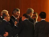 Берлускони доволен работой саммита G8 в Аквиле и объявил о расширении до G14 Берлускони доволен работой саммита G8 в Аквиле и объявил о расширении до G14