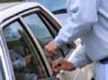 Безработные москвичи превратились в "скромных" воров: их добычей становятся утюги, колеса и водолазки Безработные москвичи превратились в "скромных" воров: их добычей становятся утюги, колеса и водолазки