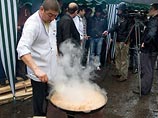 Милиция не дала накормить голодающих безработных мигрантов с Черкизовского рынка