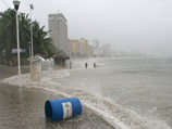 Тропический шторм Carlos в Тихом океане достиг масштабов урагана