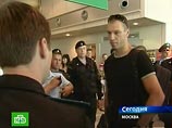 Экс-вратаря сборной РФ по футболу не выпустили из страны из-за неуплаты алиментов Экс-вратаря сборной РФ по футболу не выпустили из страны из-за неуплаты алиментов