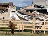 В Аквиле произошло новое сильное землетрясение. Жители покинули дома В Аквиле произошло новое сильное землетрясение. Жители покинули дома