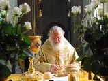 Богослужение в Петропавловском соборе Санкт-Петербурга впервые совершил Патриарх