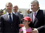 Саакашвили назвал визит Медведева в ЮО "самым  постыдным прецедентом" в истории дипломатии РФ