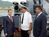 В Новороссийске Медведеву показали ракетный крейсер "Москва"