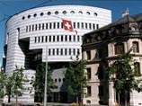По данным Банка международных расчетов, объем непогашенных деривативов составляет 592 трлн долларов, что в десять раз превышает размер мирового ВВП По данным Банка международных расчетов, объем непогашенных деривативов составляет 592 трлн долларов, что в десять раз превышает размер мирового ВВП